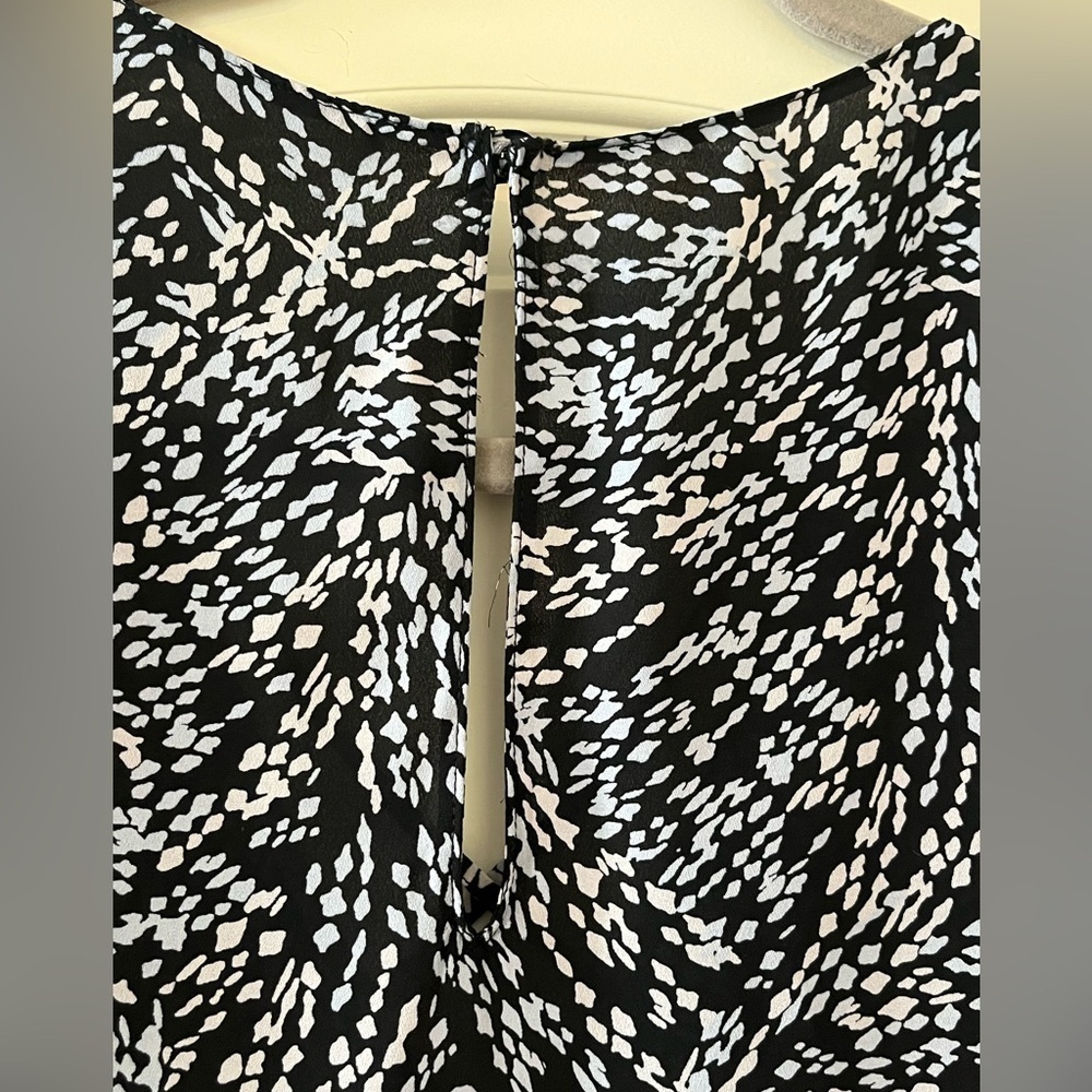 LUSH Black & White 3/4 Sleeve Polyester Blouse Women’s Size Medium - Picture 5 of 16